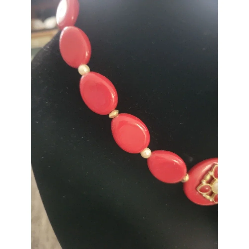 Vintage 1980's Chunky Red Statement Necklace Avon NRT Faux Pearl 3" Extender - Picture 5 of 9